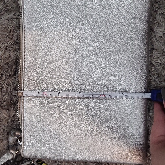 Old Navy Cross Body Bag - Picture 2 of 9
